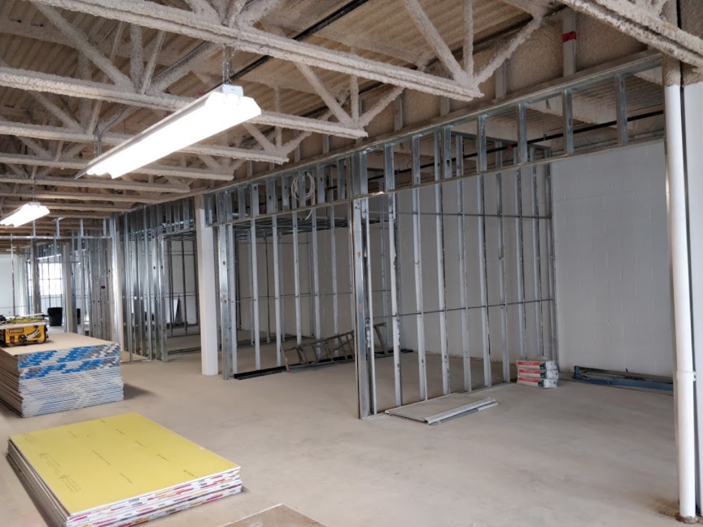 Commercial partition framing